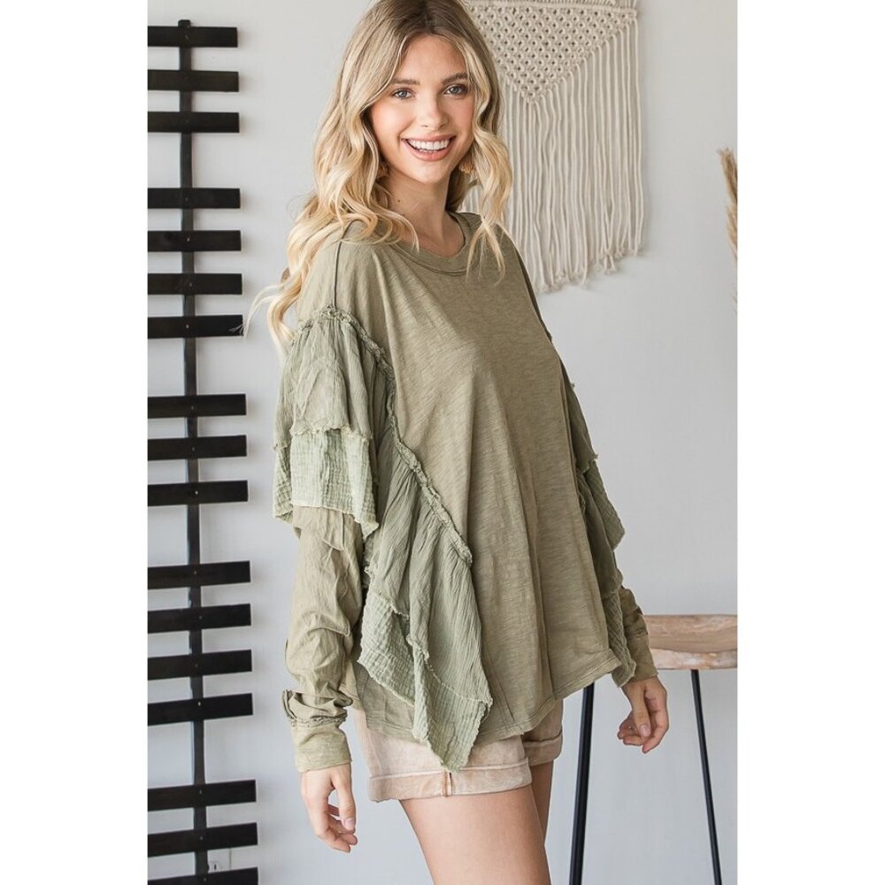 035 Oli & Hali Washed Ruffle Detail Dolan Sleeve Oversized NEW Sage Size Medium